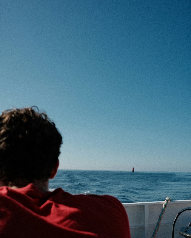 Navigation-Bretagne-location-vente-occasion-neuf-valentin-lacoste-unsplash où louer un bateau pour une sortie en mer et naviguer dans la Manche à Dinard Saint-Malo Ille et Vilaine Côte d'Emeraude Baie du Mont Saint Michel Côtes d'Armor Bretagne Nord