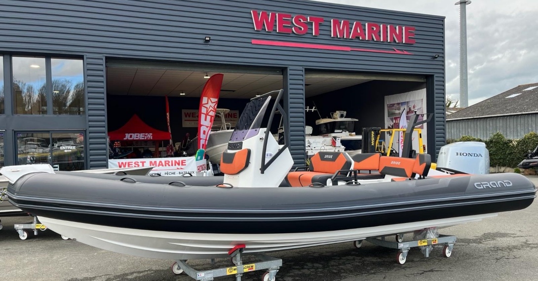 vente de bateau semi rigide moteur hors bord neuf