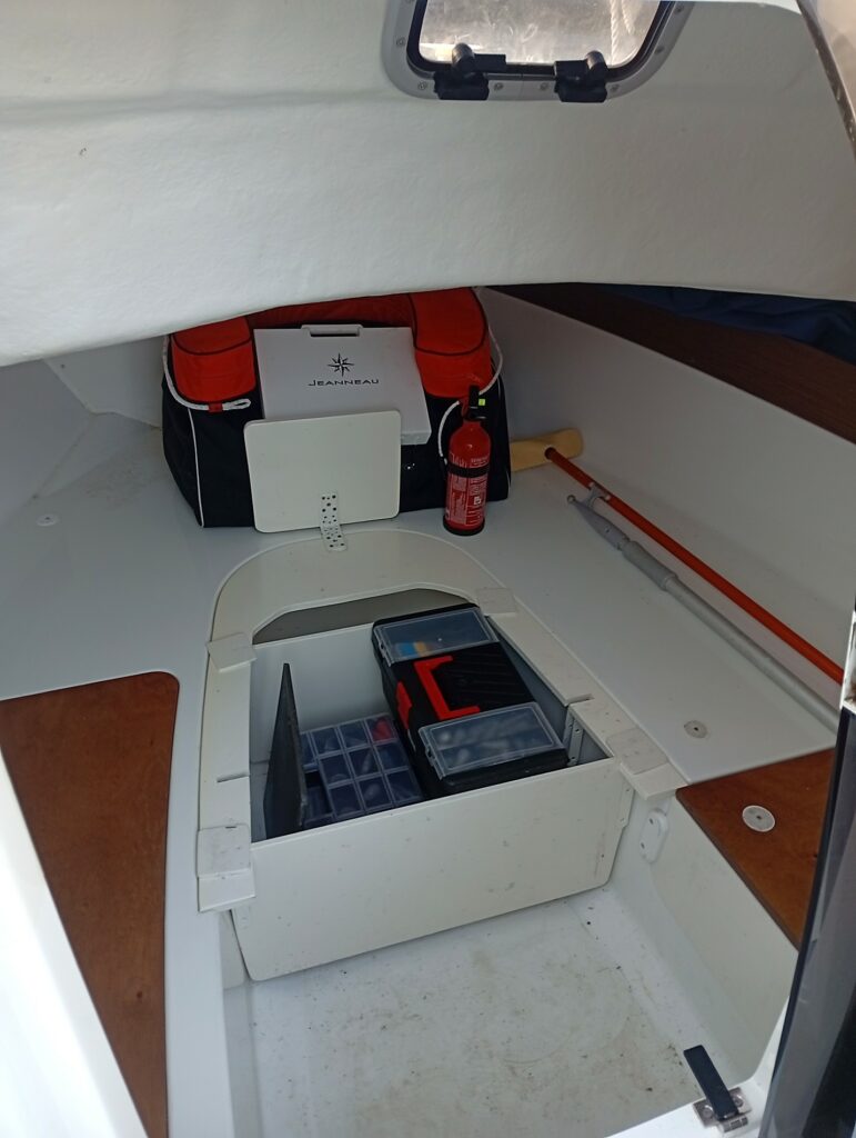 Cabine avant du Cap Camarat 5.5 WA