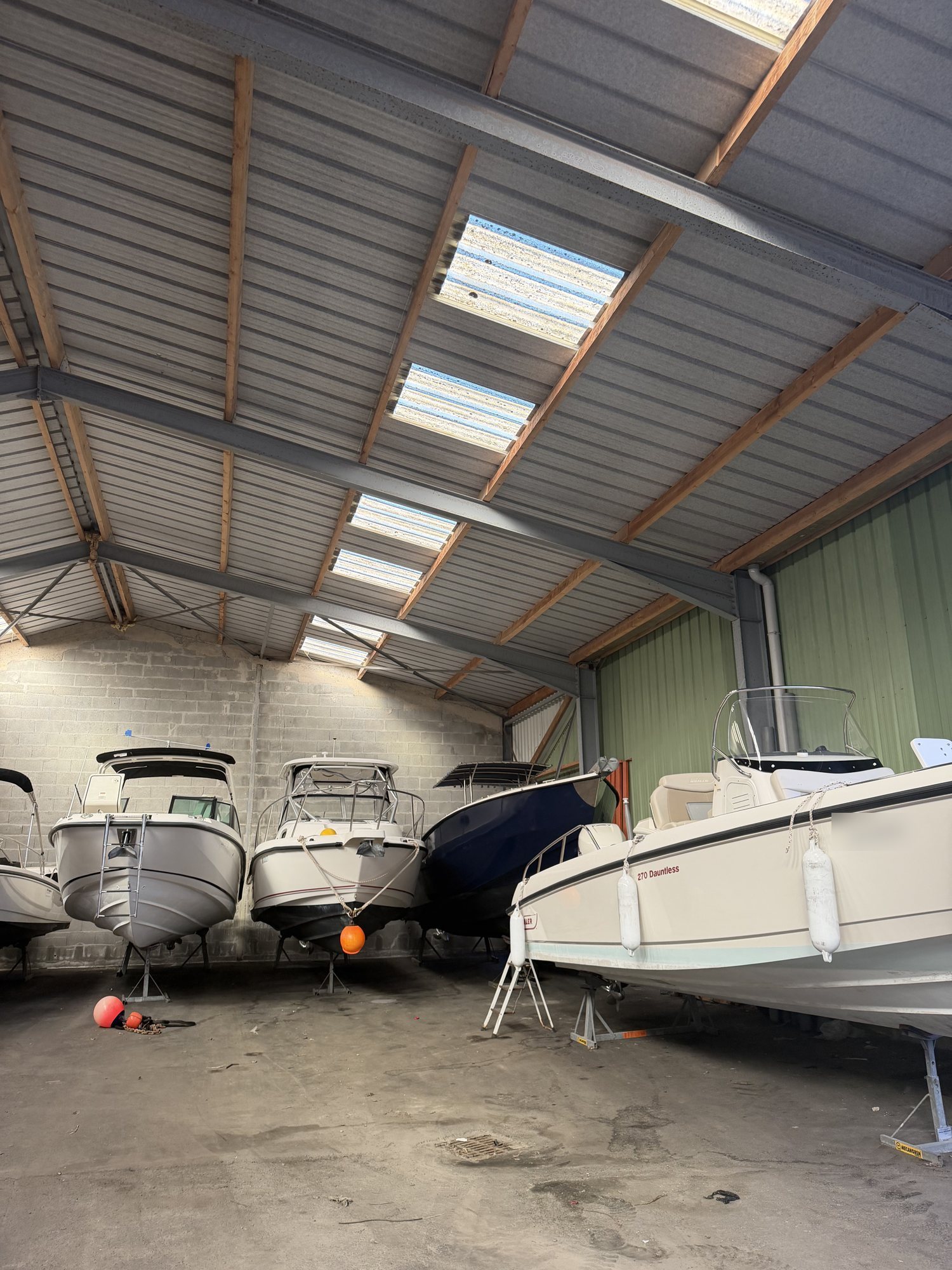 Hivernage : stockage intérieur à l’abri - West Marine Dinard