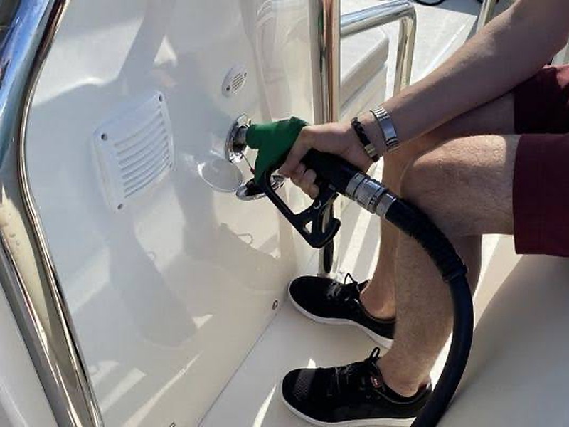 Remise à niveau du carburant en fin de journée